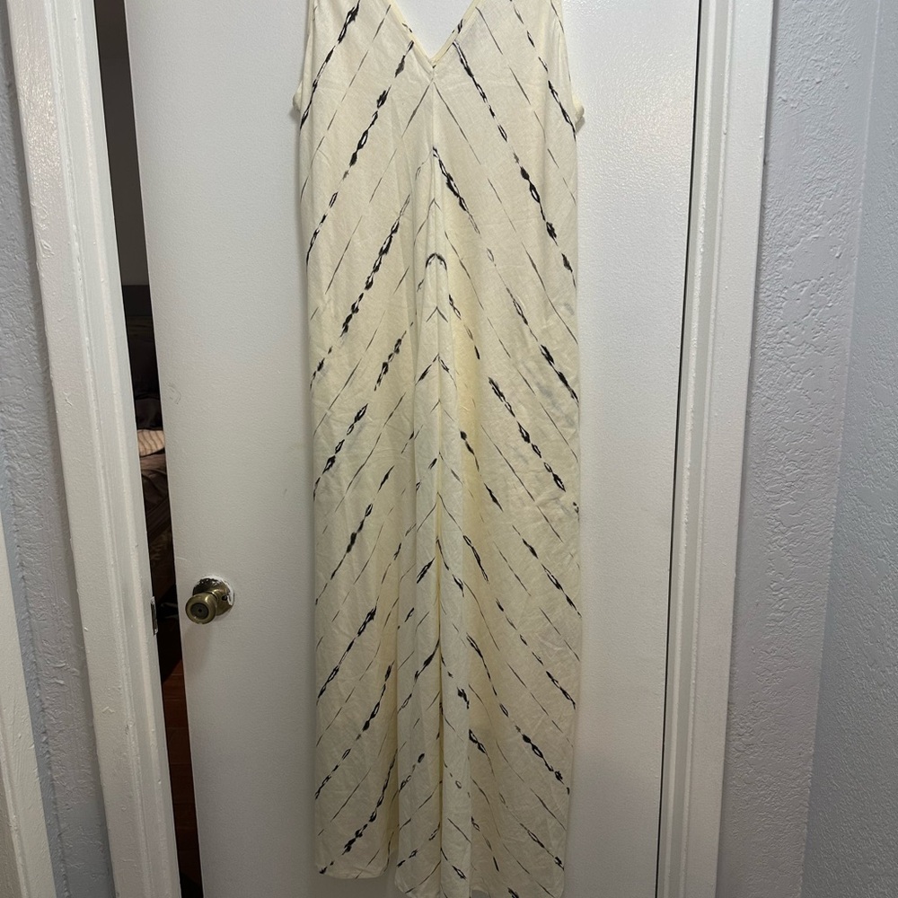 Simply Vera Cream and Black Striped Dress
